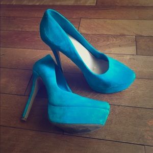 Jessica Simpson platform heels